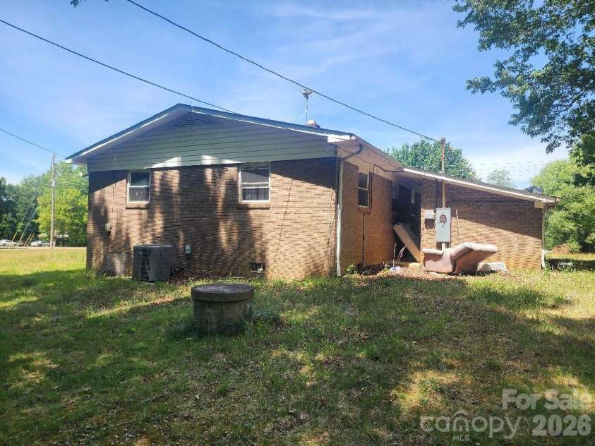 5824 Sugar Loaf Road, Connelly Springs, NC 28612.  MLS# CAR4373778, YatesRealty ID 16743. 