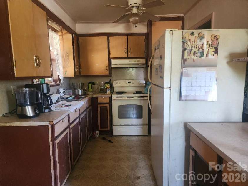5824 Sugar Loaf Road, Connelly Springs, NC 28612.  MLS# CAR4373778, YatesRealty ID 16743. 