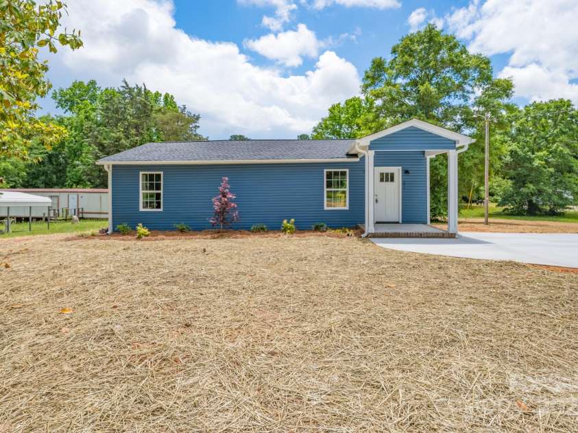 251 Hall Spencer Road, Catawba, SC 29704.  MLS# CAR4259030, YatesRealty ID 16744. 