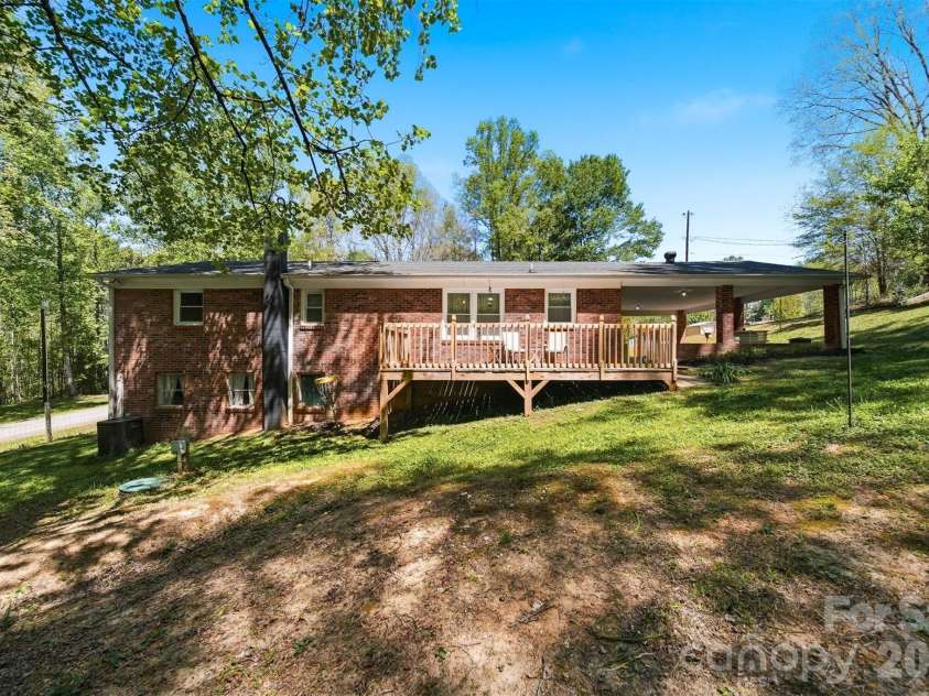 3441 Spencer Heights Place, Lenoir, NC 28645.  MLS# CAR4371926, YatesRealty ID 16744. 