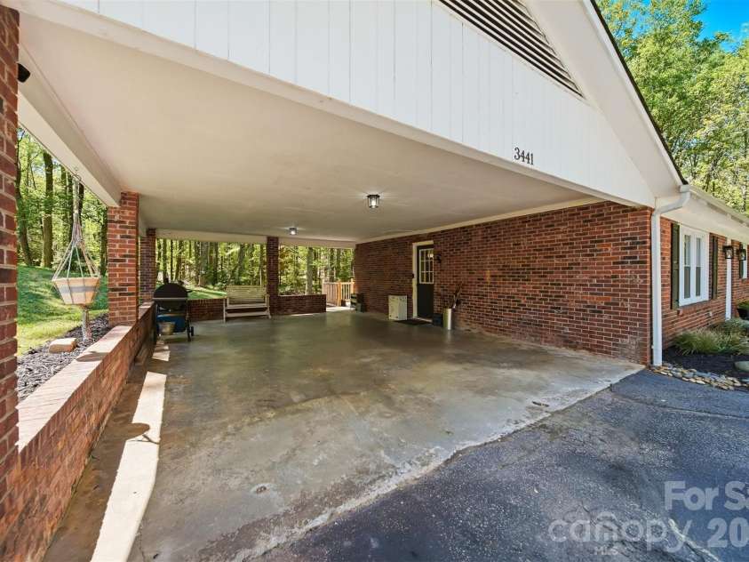 3441 Spencer Heights Place, Lenoir, NC 28645.  MLS# CAR4371926, YatesRealty ID 16744. 
