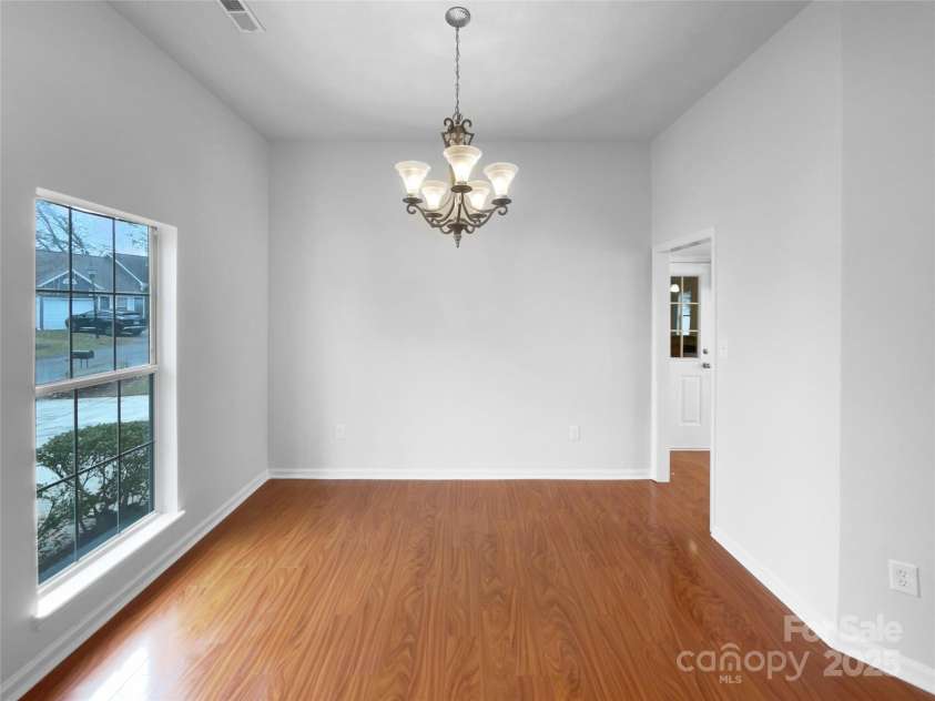5751 Ebley Lane, Charlotte, NC 28227.  MLS# CAR4329127, YatesRealty ID 16745. 