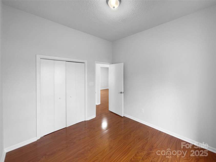 5751 Ebley Lane, Charlotte, NC 28227.  MLS# CAR4329127, YatesRealty ID 16745. 
