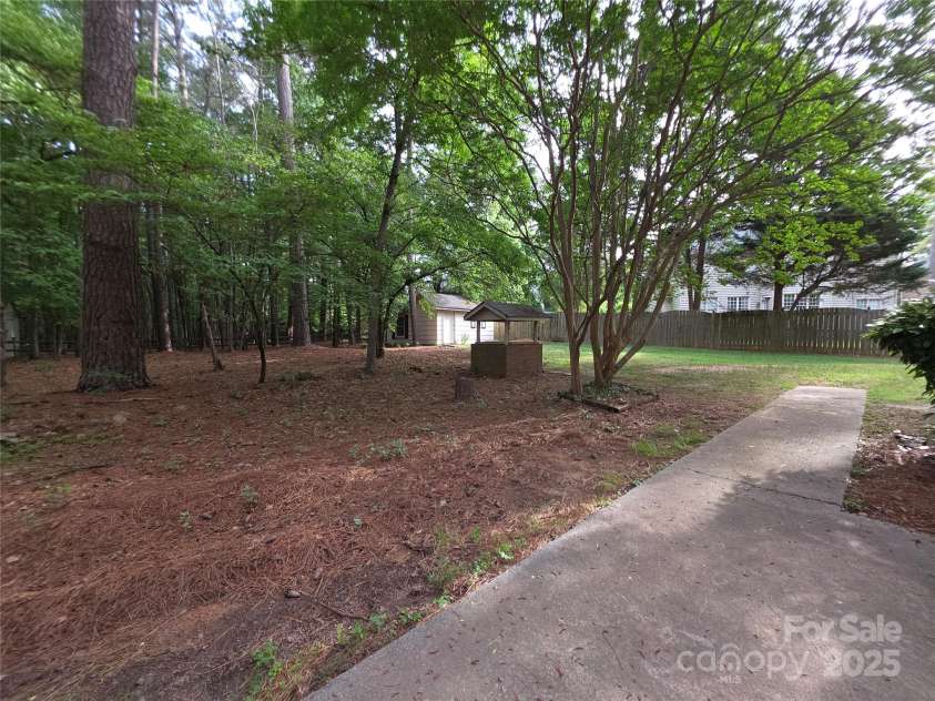 3316 Mckee Road, Charlotte, NC 28270.  MLS# CAR4258195, YatesRealty ID 16746. 