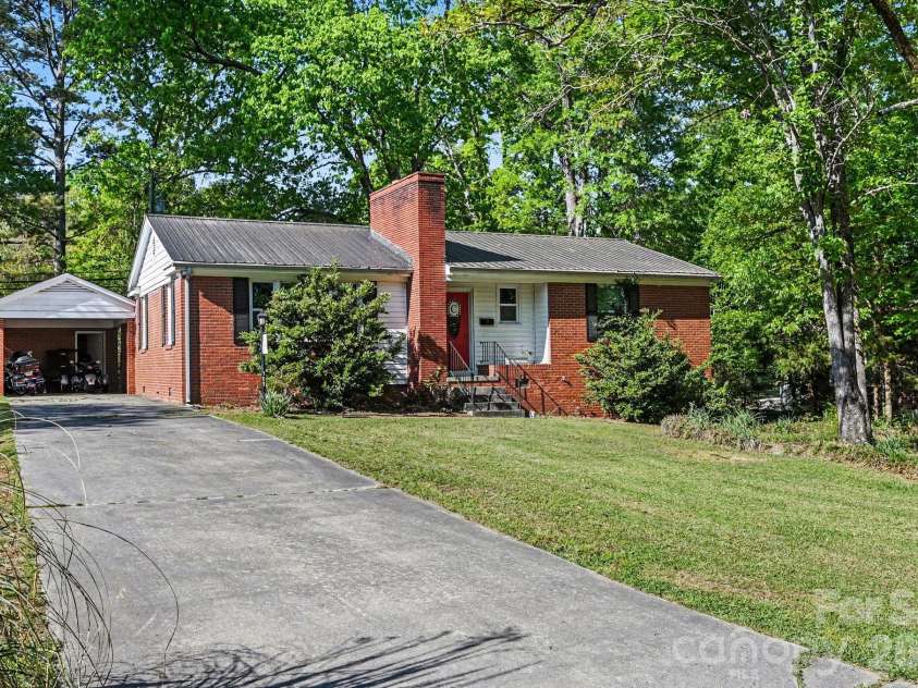 102 Azalea Road, Lancaster, SC 29720.  MLS# CAR4368526, YatesRealty ID 16747. 