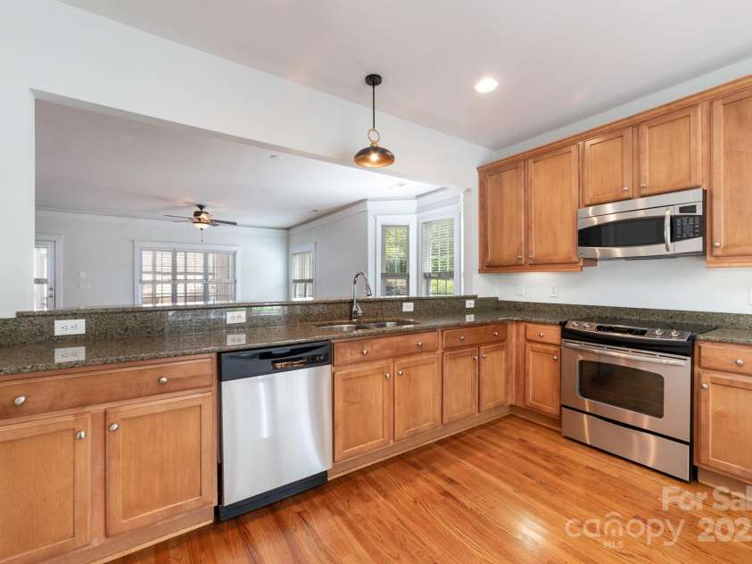 939 White Point Drive, Huntersville, NC 28078.  MLS# CAR4263405, YatesRealty ID 16747. 