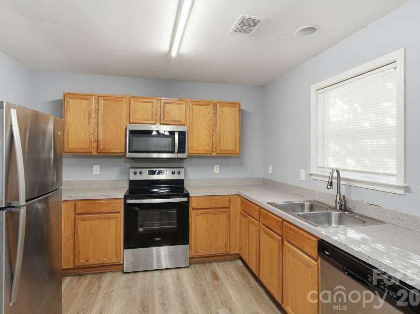 2432 Terra Drive, Gastonia, NC 28054.  MLS# CAR4367531, YatesRealty ID 16748. 