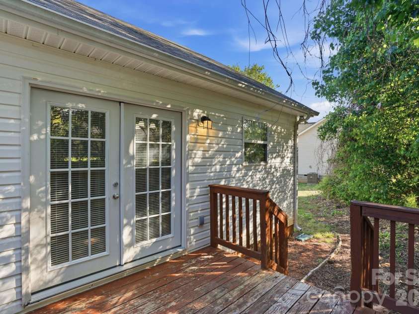 2432 Terra Drive, Gastonia, NC 28054.  MLS# CAR4367531, YatesRealty ID 16748. 