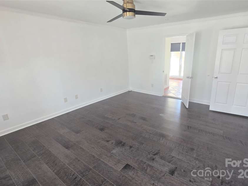 16425 Grapperhall Drive, Huntersville, NC 28078.  MLS# CAR4203228, YatesRealty ID 16749. Primary bedroo.