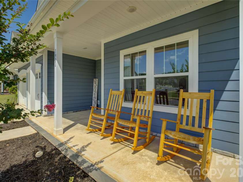 1928 Thoreau Way, York, SC 29745.  MLS# CAR4398628, YatesRealty ID 16749. 