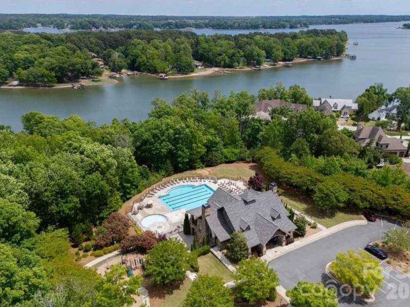 1928 Thoreau Way, York, SC 29745.  MLS# CAR4398628, YatesRealty ID 16749. 