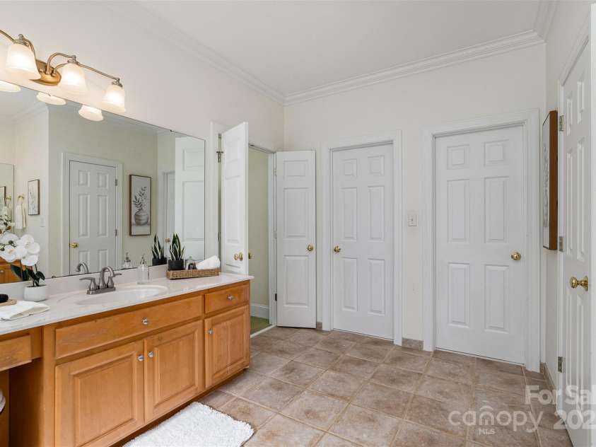 4316 Mourning Dove Drive, Matthews, NC 28104.  MLS# CAR4218921, YatesRealty ID 1675. 