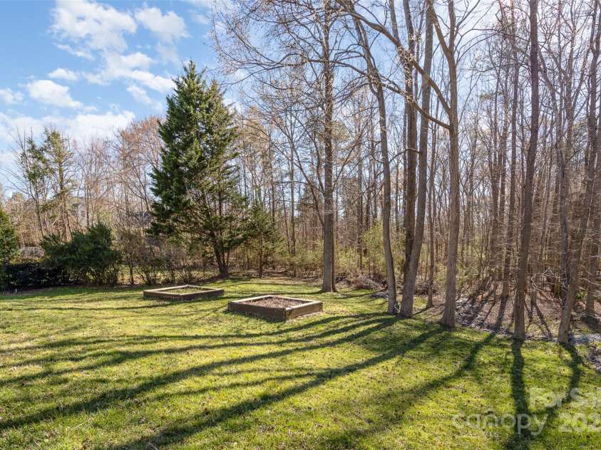 4316 Mourning Dove Drive, Matthews, NC 28104.  MLS# CAR4218921, YatesRealty ID 1675. 
