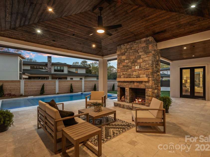 619 Edgemont Road, Charlotte, NC 28211.  MLS# CAR4235700, YatesRealty ID 16750. 