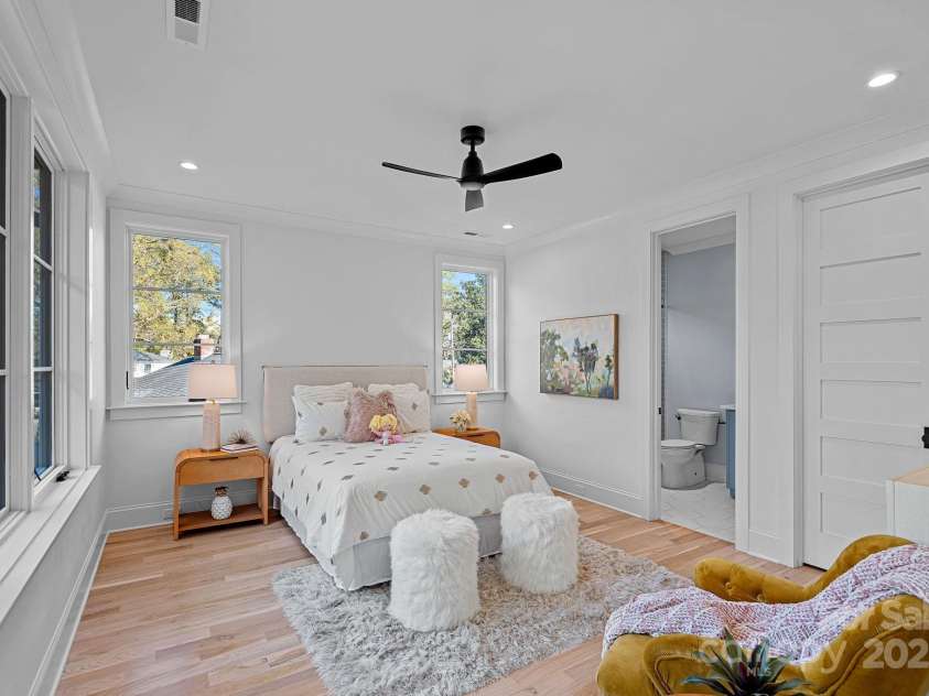 619 Edgemont Road, Charlotte, NC 28211.  MLS# CAR4235700, YatesRealty ID 16750. 