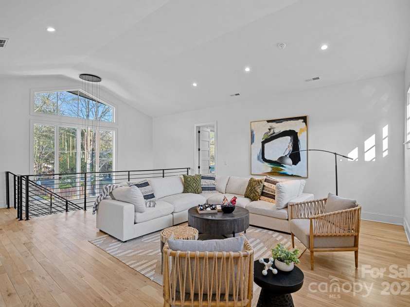 619 Edgemont Road, Charlotte, NC 28211.  MLS# CAR4235700, YatesRealty ID 16750. 