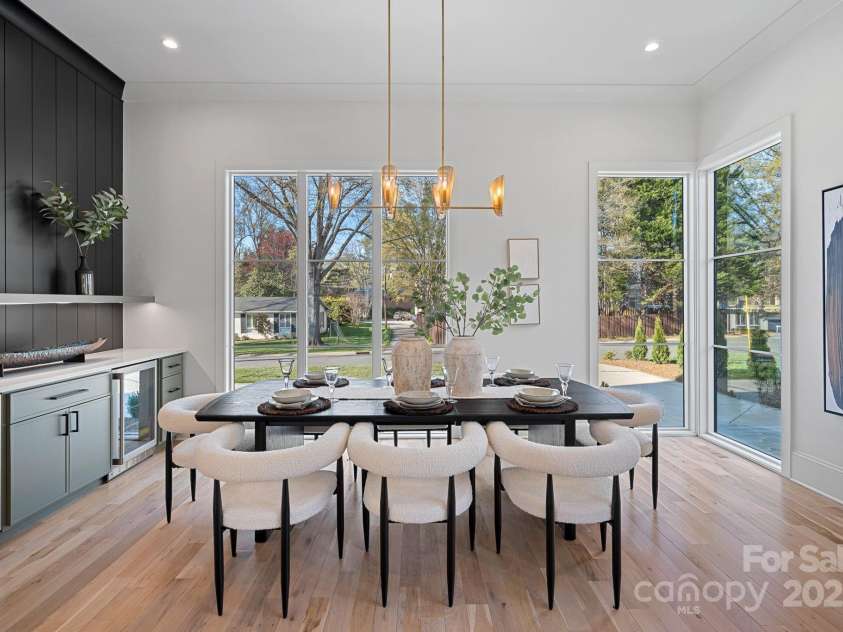 619 Edgemont Road, Charlotte, NC 28211.  MLS# CAR4235700, YatesRealty ID 16750. 