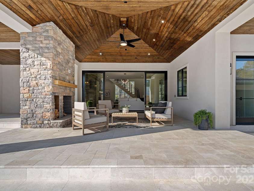 619 Edgemont Road, Charlotte, NC 28211.  MLS# CAR4235700, YatesRealty ID 16750. 