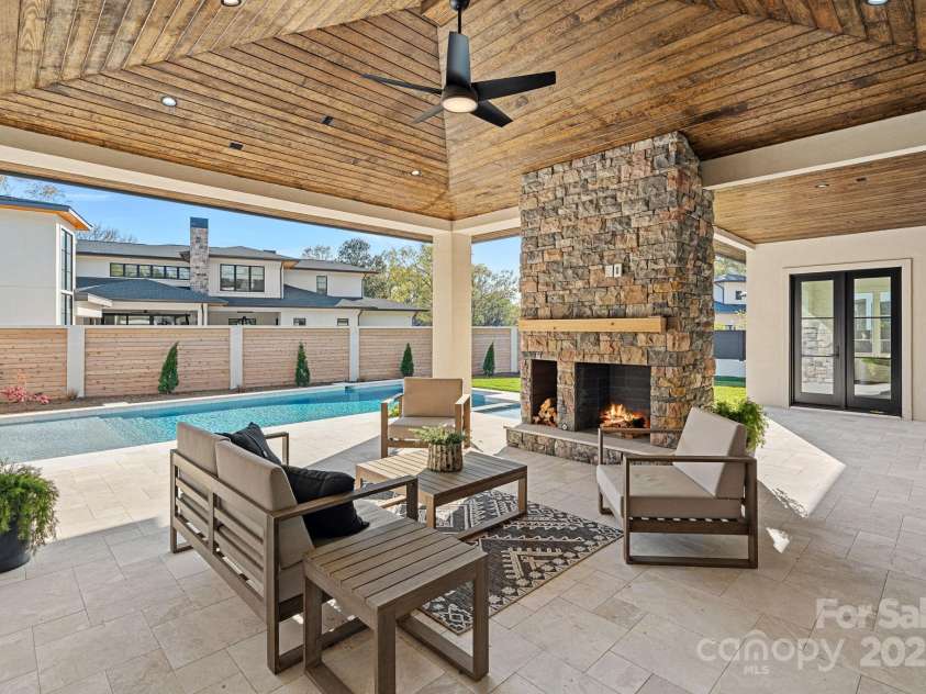 619 Edgemont Road, Charlotte, NC 28211.  MLS# CAR4235700, YatesRealty ID 16750. 