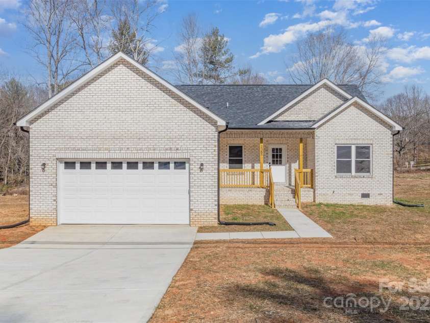 2385 Kool Park Road, Hickory, NC 28601.  MLS# CAR4220748, YatesRealty ID 16753. Home Sweet home