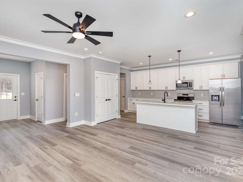 2385 Kool Park Road, Hickory, NC 28601.  MLS# CAR4220748, YatesRealty ID 16753. Open layout