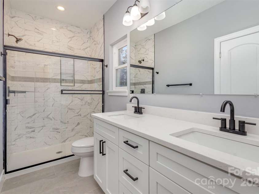 2385 Kool Park Road, Hickory, NC 28601.  MLS# CAR4220748, YatesRealty ID 16753. Owners en-suite