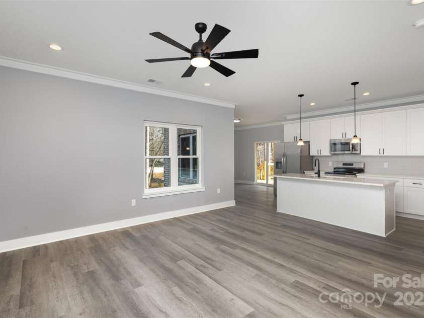 2385 Kool Park Road, Hickory, NC 28601.  MLS# CAR4299011, YatesRealty ID 16753. Open floor plan living