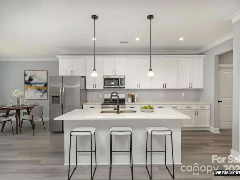 2385 Kool Park Road, Hickory, NC 28601.  MLS# CAR4299011, YatesRealty ID 16753. Virtually stage Kitchen