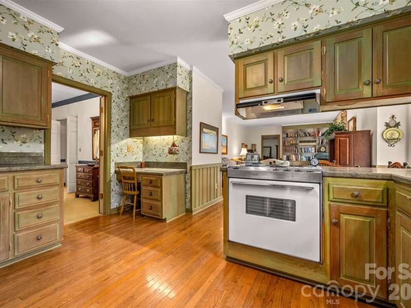 277 Forest Hills Circle, Rutherfordton, NC 28139.  MLS# CAR4363482, YatesRealty ID 16753. 