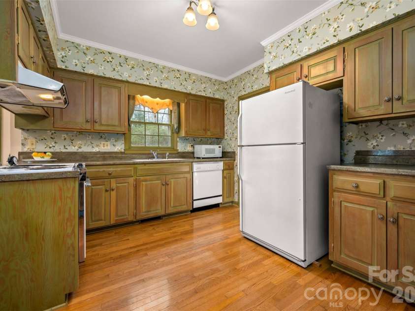 277 Forest Hills Circle, Rutherfordton, NC 28139.  MLS# CAR4363482, YatesRealty ID 16753. 