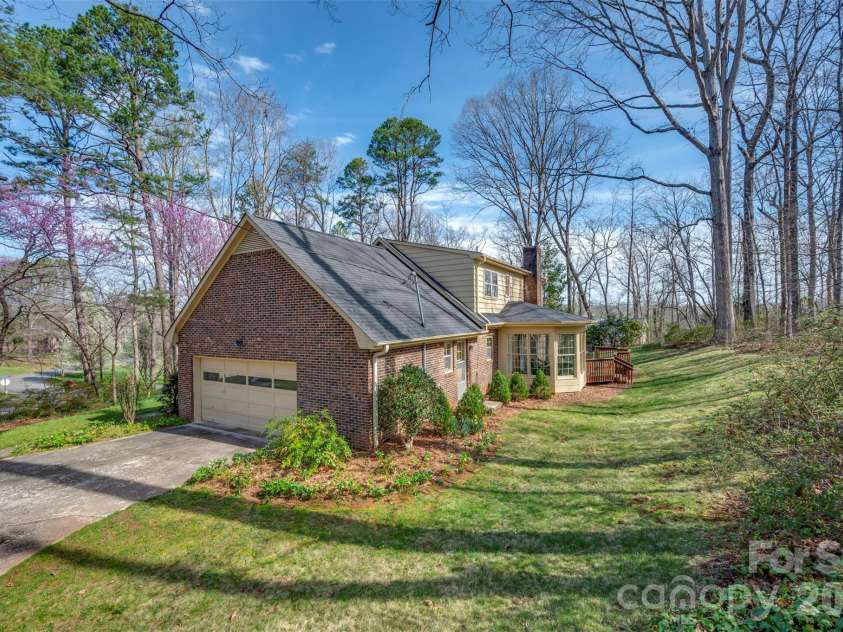 277 Forest Hills Circle, Rutherfordton, NC 28139.  MLS# CAR4363482, YatesRealty ID 16753. 