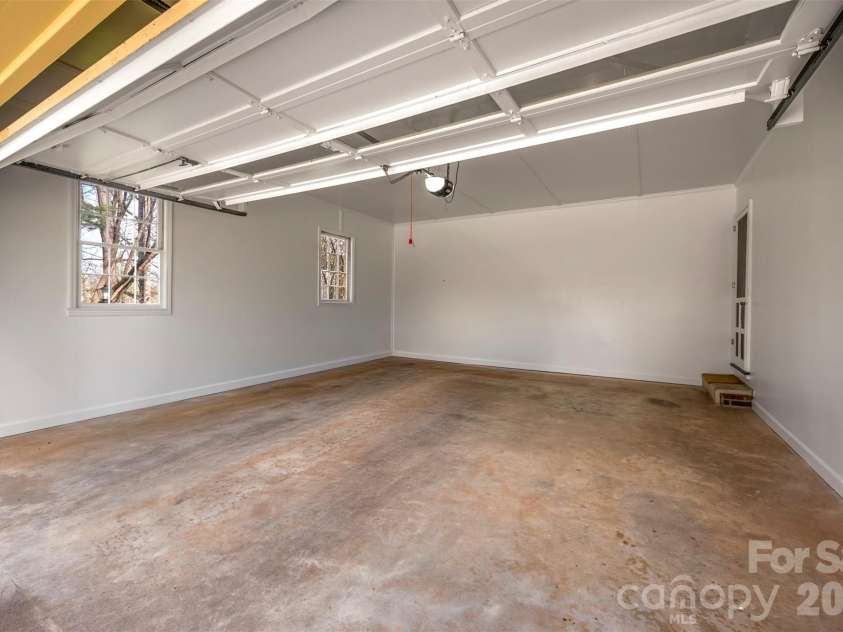 277 Forest Hills Circle, Rutherfordton, NC 28139.  MLS# CAR4363482, YatesRealty ID 16753. Double Garage w/storage