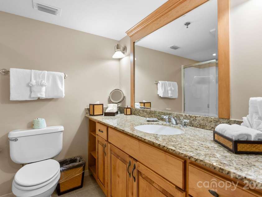 408 Bowling Park Road, Asheville, NC 28803.  MLS# CAR4263454, YatesRealty ID 16754. 