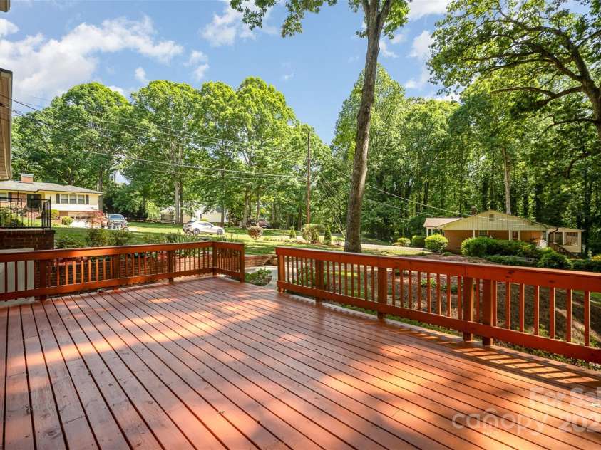 118 Spicewood Circle, Troutman, NC 28166.  MLS# CAR4252159, YatesRealty ID 16755. 