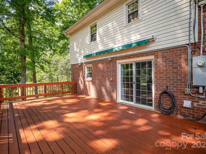 118 Spicewood Circle, Troutman, NC 28166.  MLS# CAR4252159, YatesRealty ID 16755. 