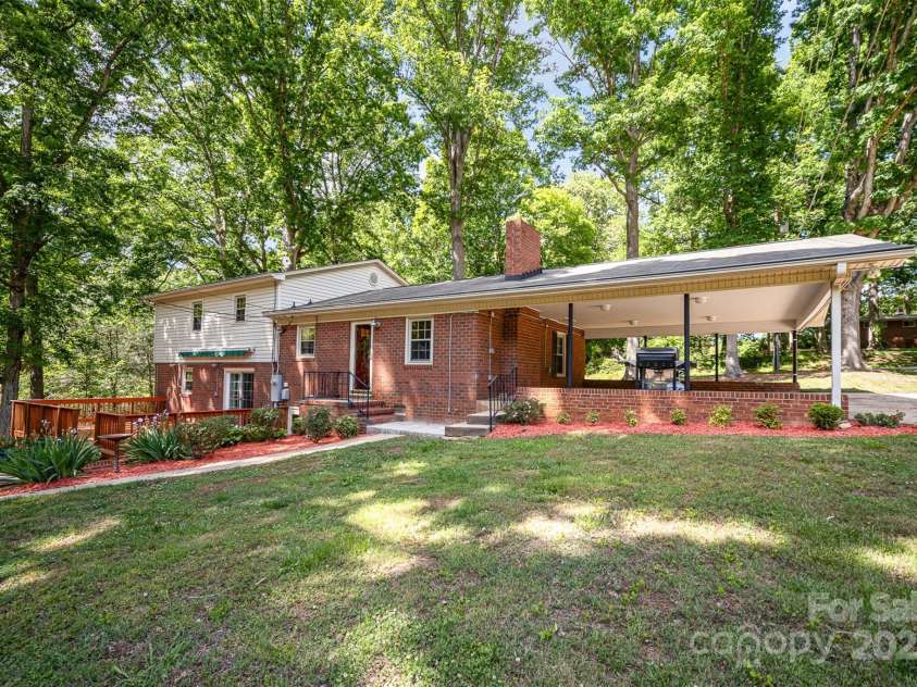 118 Spicewood Circle, Troutman, NC 28166.  MLS# CAR4252159, YatesRealty ID 16755. 