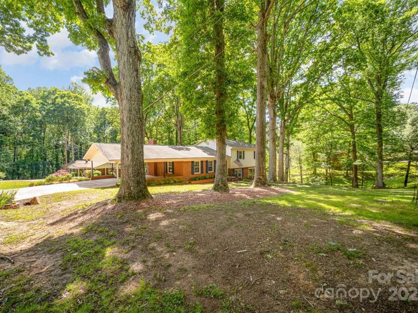 118 Spicewood Circle, Troutman, NC 28166.  MLS# CAR4252159, YatesRealty ID 16755. 