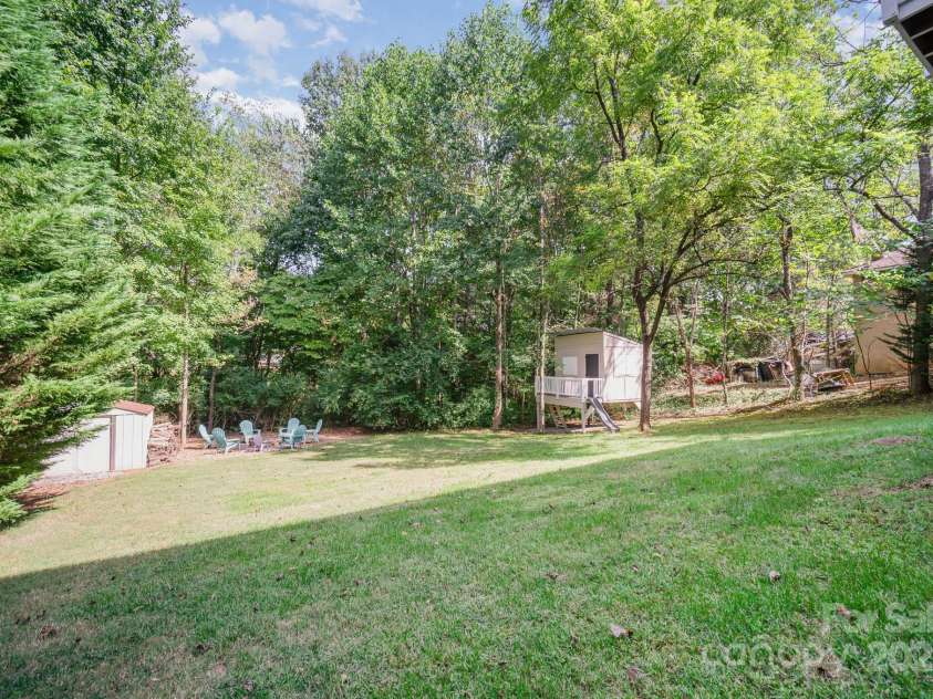 121 Canvasback Road, Mooresville, NC 28117.  MLS# CAR4186362, YatesRealty ID 16756. 