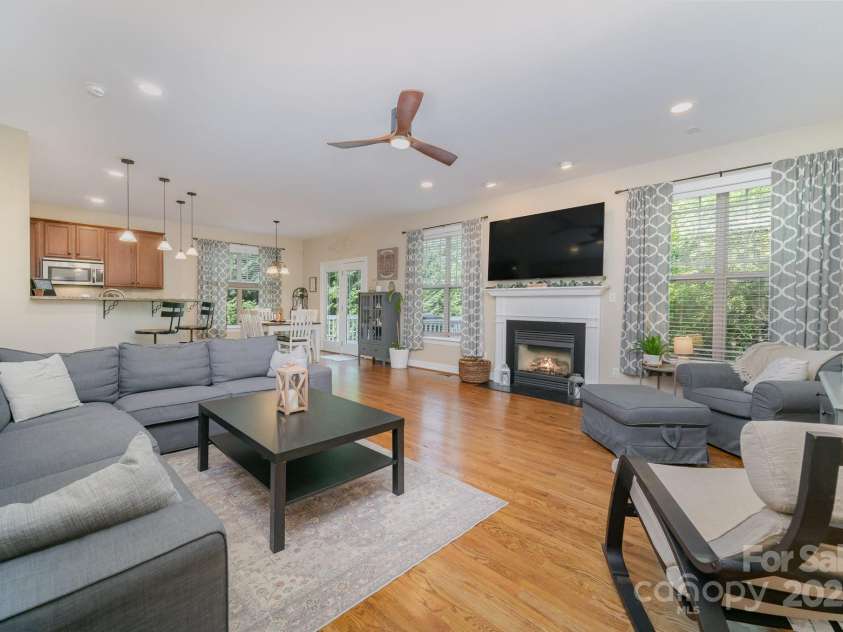 121 Canvasback Road, Mooresville, NC 28117.  MLS# CAR4186362, YatesRealty ID 16756. 