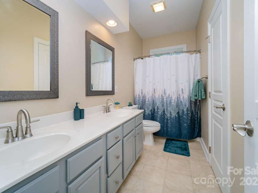 121 Canvasback Road, Mooresville, NC 28117.  MLS# CAR4186362, YatesRealty ID 16756. 