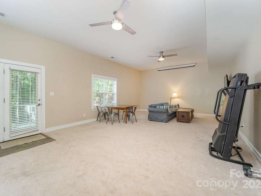 121 Canvasback Road, Mooresville, NC 28117.  MLS# CAR4186362, YatesRealty ID 16756. 