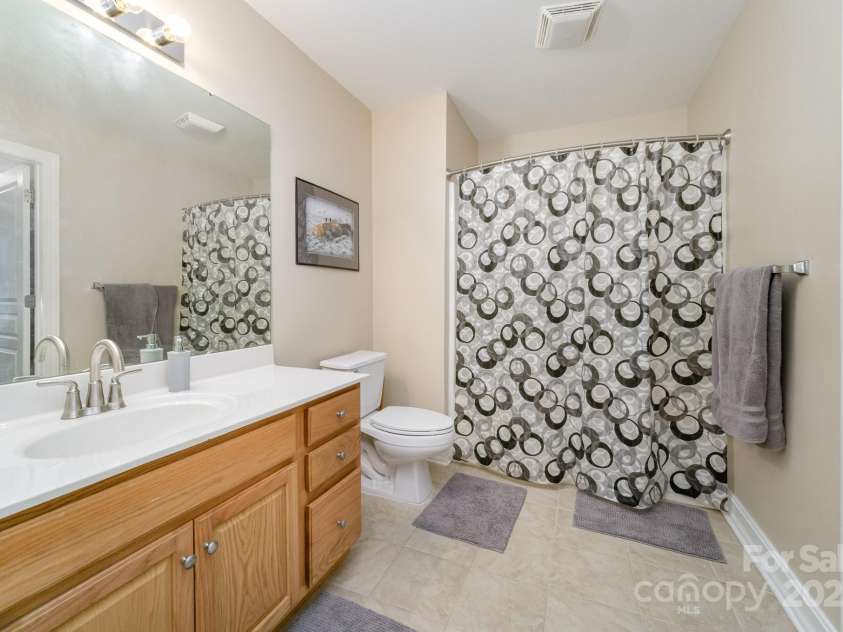 121 Canvasback Road, Mooresville, NC 28117.  MLS# CAR4186362, YatesRealty ID 16756. 