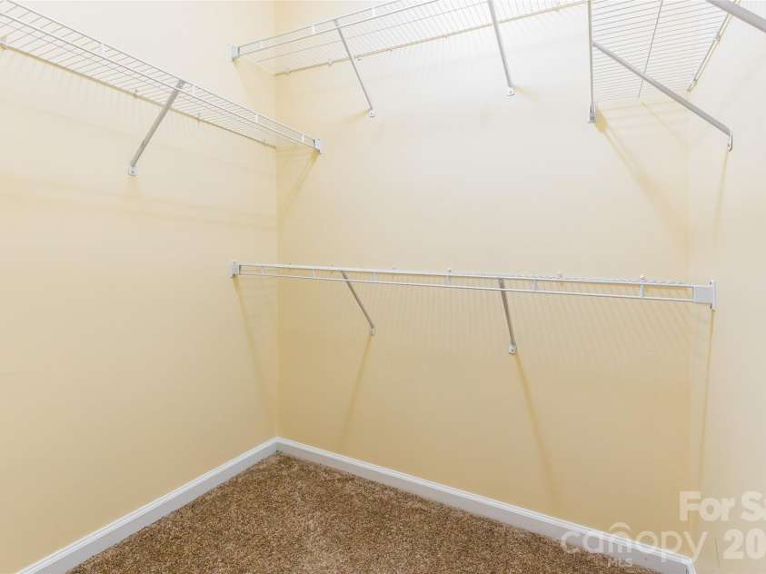 9622 Springholm Drive, Charlotte, NC 28278.  MLS# CAR4373288, YatesRealty ID 16756. 