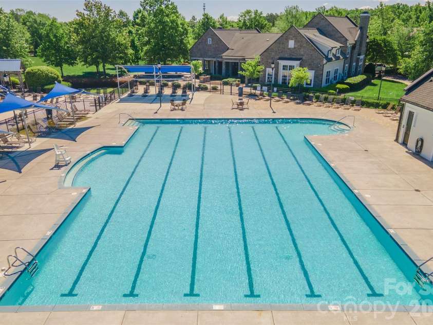 9622 Springholm Drive, Charlotte, NC 28278.  MLS# CAR4373288, YatesRealty ID 16756. 
