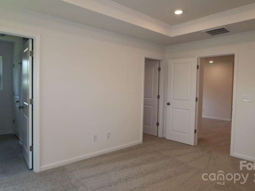 1922 Highland Park Drive, Charlotte, NC 28269.  MLS# CAR4264504, YatesRealty ID 16757. Owners suite