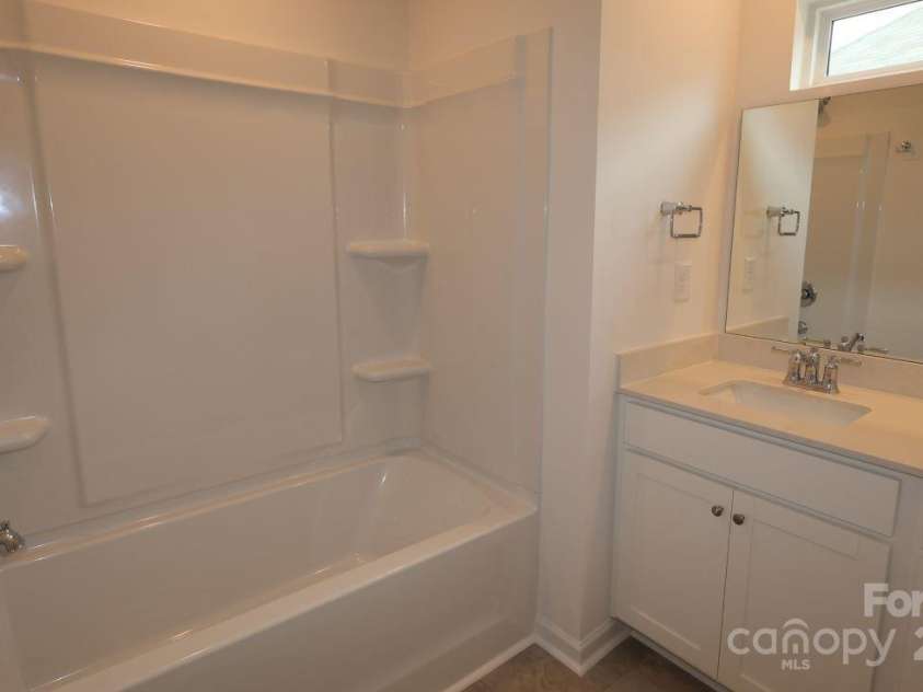 1922 Highland Park Drive, Charlotte, NC 28269.  MLS# CAR4264504, YatesRealty ID 16757. Secondary bathroom