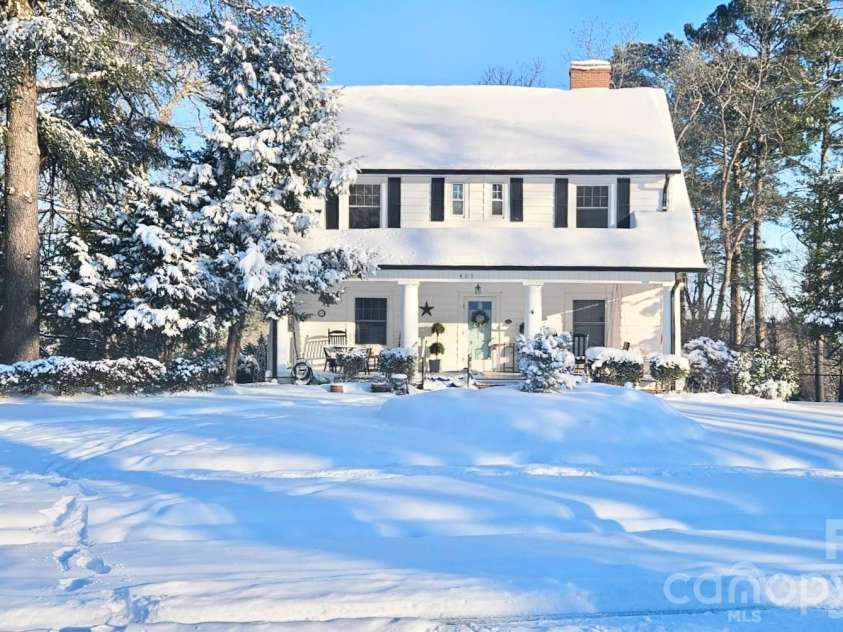 405 Lee Avenue, Wadesboro, NC 28170.  MLS# CAR4366151, YatesRealty ID 16758. 