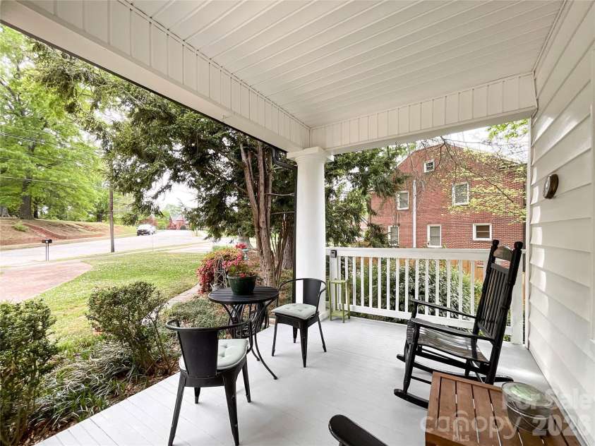 405 Lee Avenue, Wadesboro, NC 28170.  MLS# CAR4366151, YatesRealty ID 16758. 