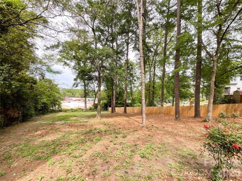 405 Lee Avenue, Wadesboro, NC 28170.  MLS# CAR4366151, YatesRealty ID 16758. 