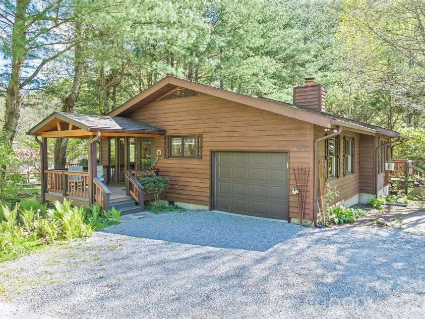 182 Laurel Branch Road, Maggie Valley, NC 28751.  MLS# CAR4387424, YatesRealty ID 16759. 